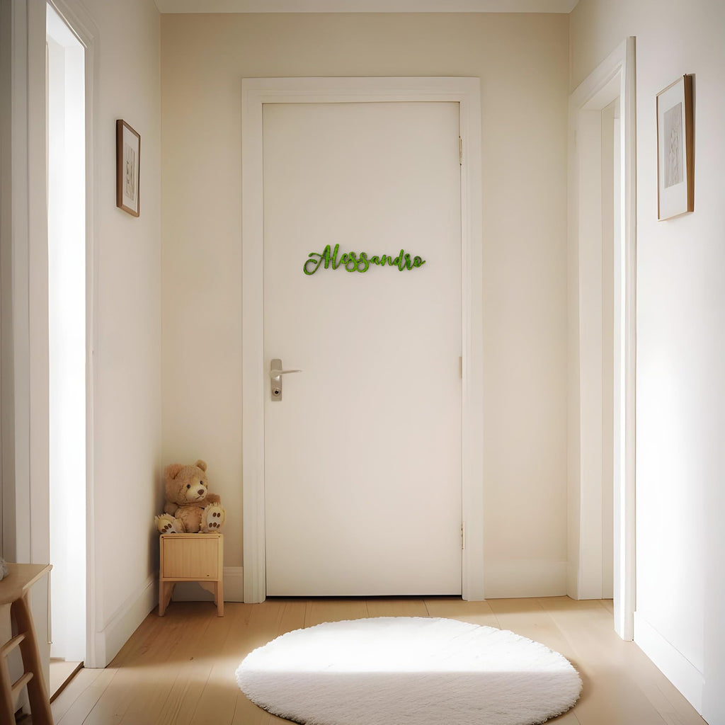 Moosschild Personalisiert Schriftzug Individuell | Moos Türschild und Wandschild für Kinderzimmer und Büros | Nachhaltige und stilvolle Namensschilder Wanddekoration in Schwarz oder Weiß