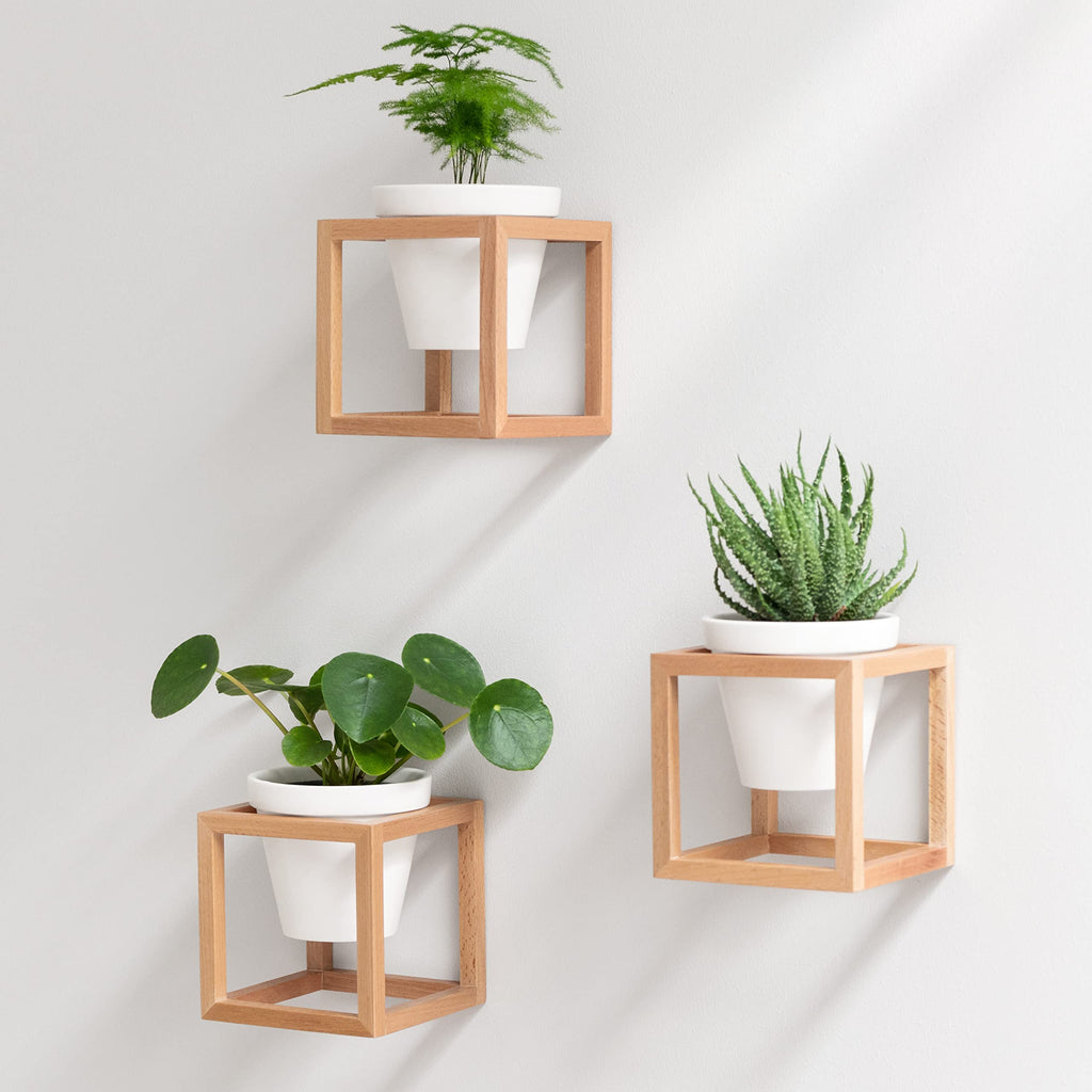Kazai. Wandvasen -Lille- | Hängende Blumentöpfe in Echtholzrahmen | 3-teiliges Übertopf-Set aus Keramik und Holz für Wand, Tisch und mehr | Natur-Braun